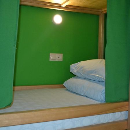 Hostel Ok Hotel Kiev Buitenkant foto