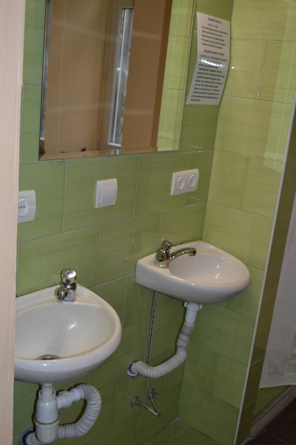 Hostel Ok Hotel Kiev Buitenkant foto