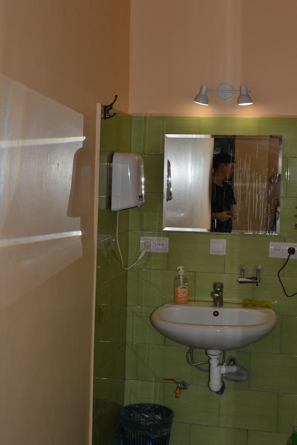 Hostel Ok Hotel Kiev Buitenkant foto
